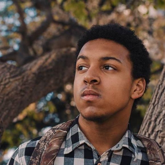 Meet your Posher, Addison - Picture 1 of 1